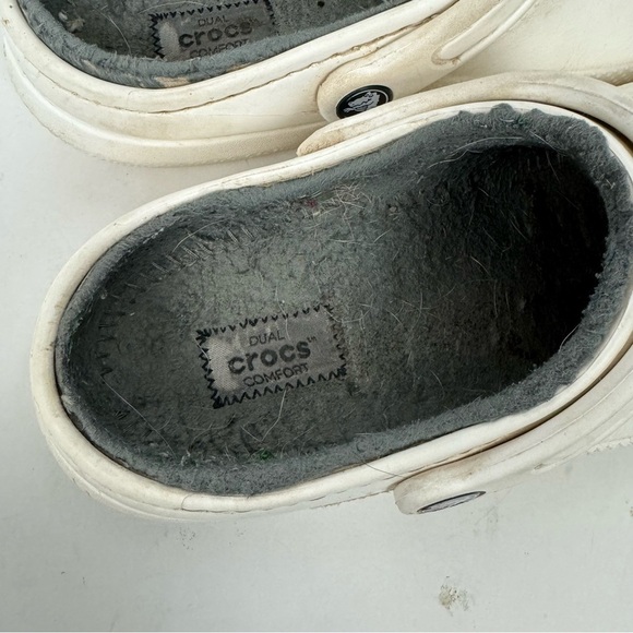 Crocs white & grey sherpa lined classic clogs slip on - Picture 5 of 7